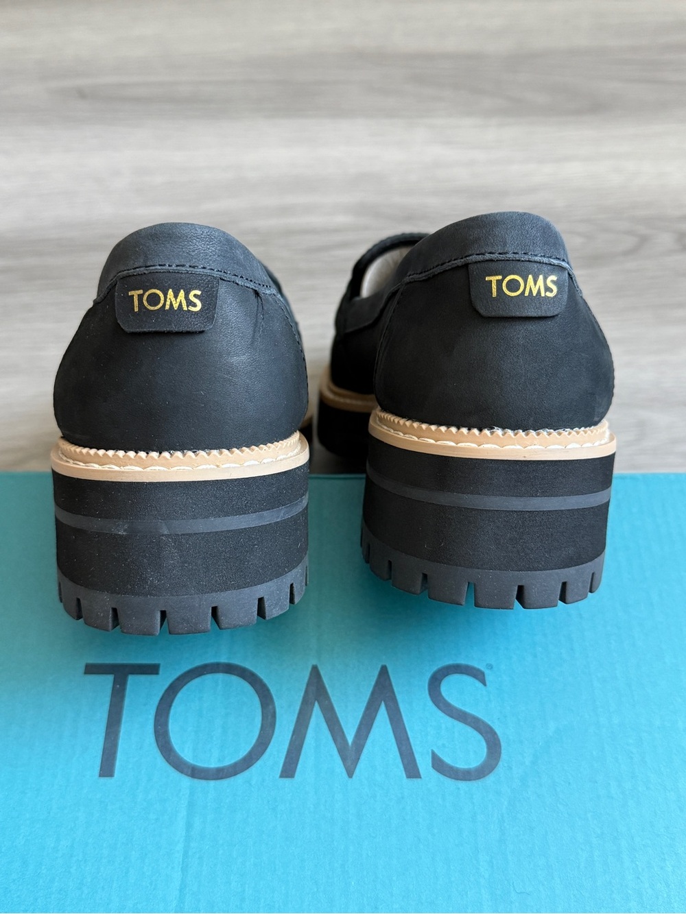 Toms Cara Loafers Black Wide Width Leather | Size 7.5W NWT - Picture 3 of 7